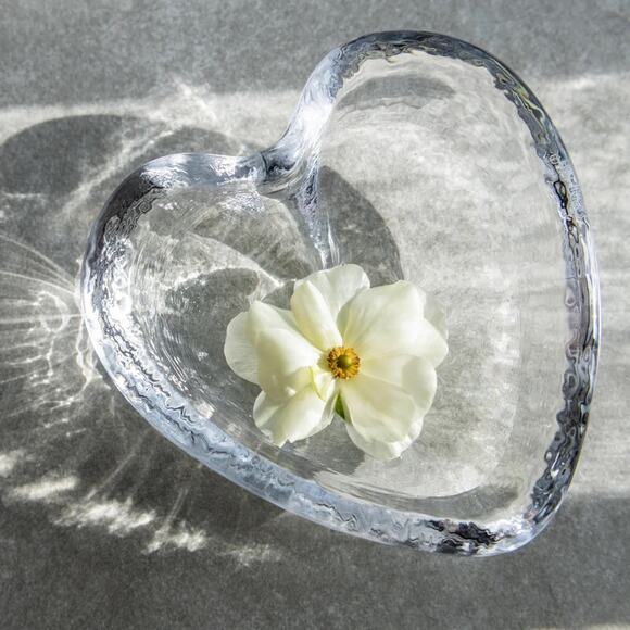 Simon Pearce | Heart Trinket, Glass Jewelry Dish - Picture 1 of 5